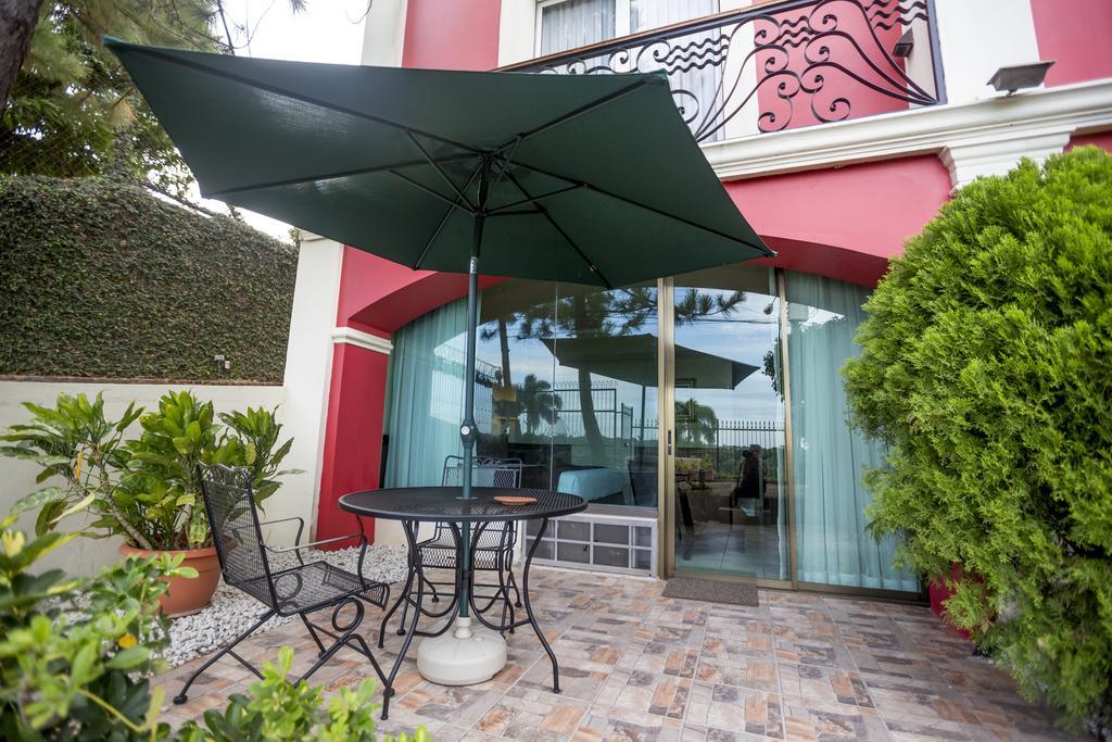 Hotel Altos de Fontana Managua Habitación foto